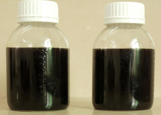 Applicazione di fertilizzante solubile in acqua organica speciale su uso di verdure ed imballaggio con il tamburo di Ibc